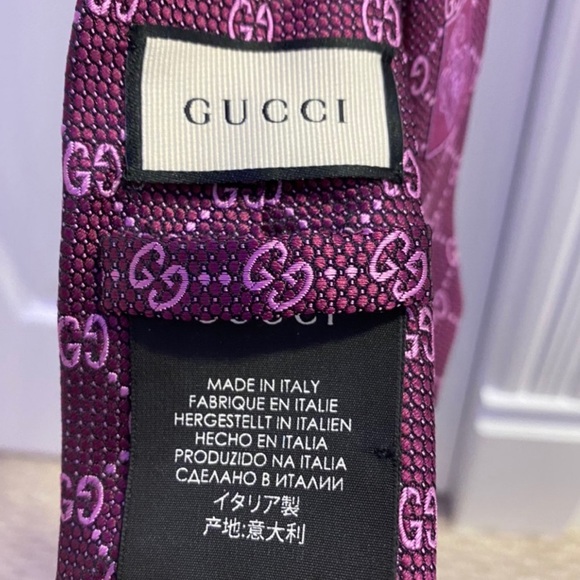 tie - Picture 4 of 4